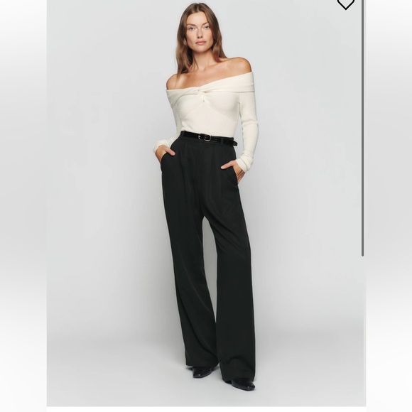 Reformation Natalia cashmere off shoulder sweater - Picture 2 of 5